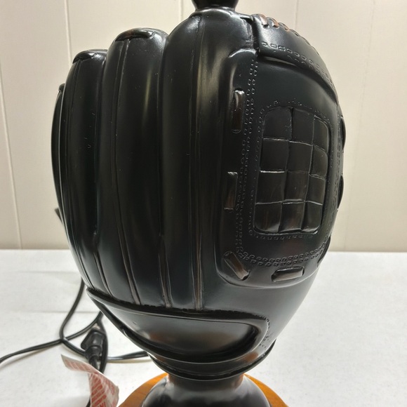 Pottery Barn Teen Baseball Glove Table Lamp - Picture 7 of 9